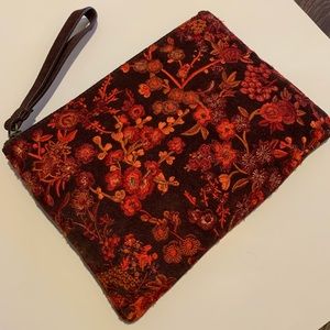 Lucky Brand Wristlet